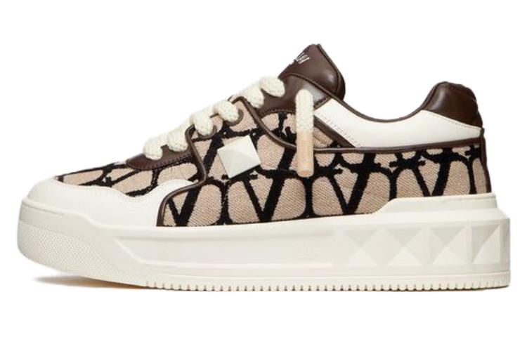 Кроссовки Garavani One Stud Xl Low Top Valentino
Кроссовки Garavani One Stud Xl Low Top Valentino