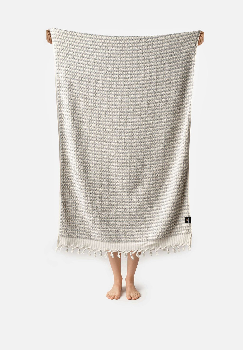 Пляжное полотенце MAЯSIKØH, серый
Пляжное полотенце MAЯSIKØH, серый