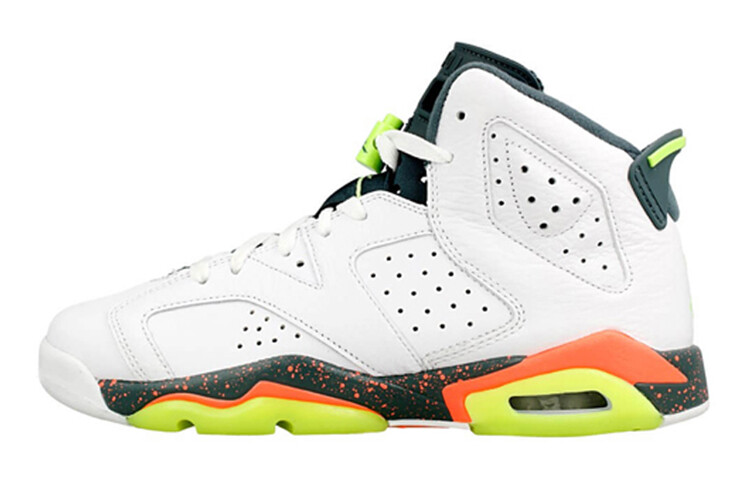 Кроссовки Jordan Air Jordan 6 Vintage Basketball Female, белый/черный/желтый/оранжевый
Кроссовки Jordan Air Jordan 6 Vintage Basketball Female, белый/черный/желтый/оранжевый