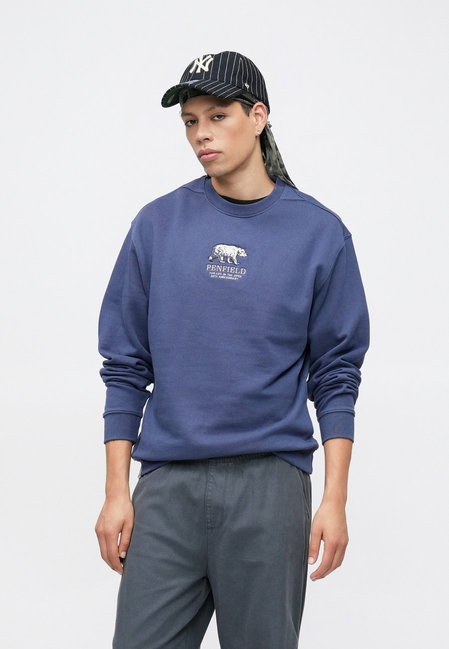 Толстовка Penfield ANNIVERSARY CREW, Blue Indigo/Dark Blue
Толстовка Penfield ANNIVERSARY CREW, Blue Indigo/Dark Blue