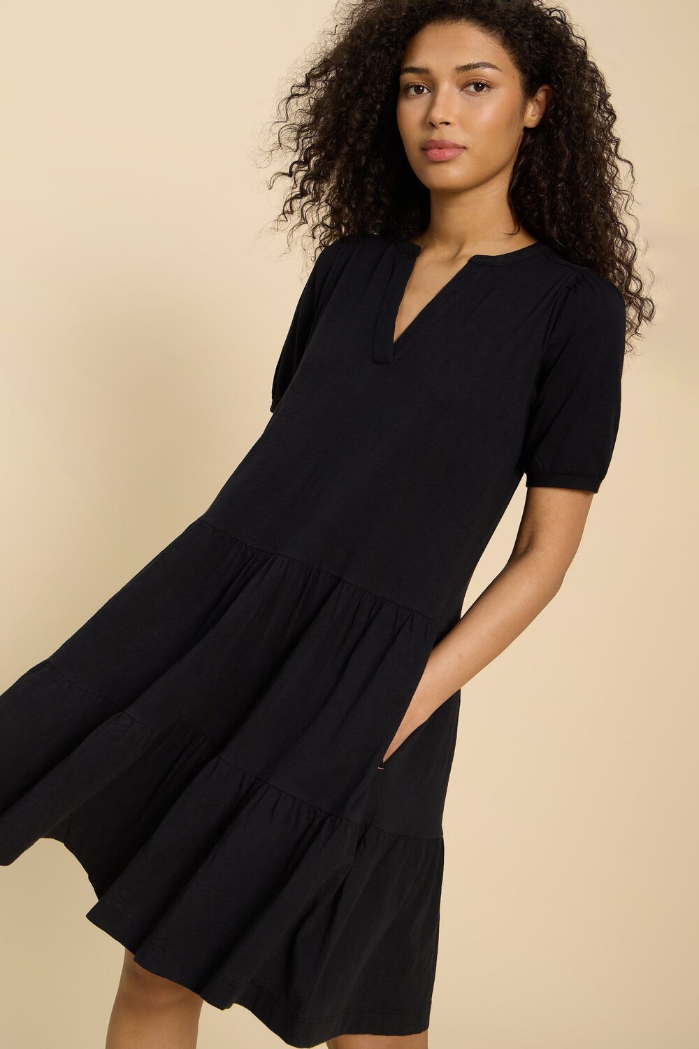 Платье Clara из хлопкового джерси White Stuff, черный
Платье Clara из хлопкового джерси White Stuff, черный