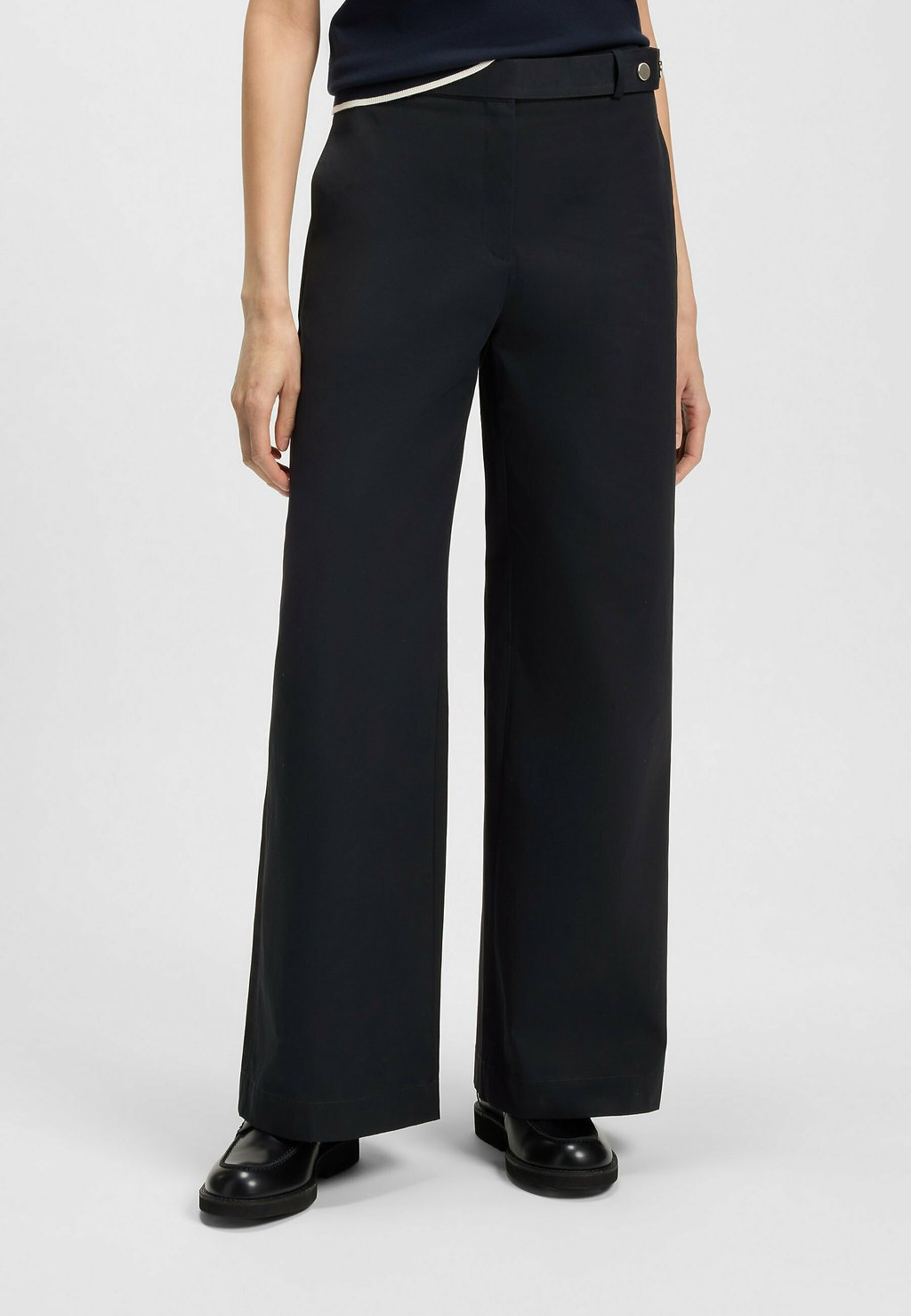 Брюки TIANA8 BOSS, темно-синий
Брюки TIANA8 BOSS, темно-синий