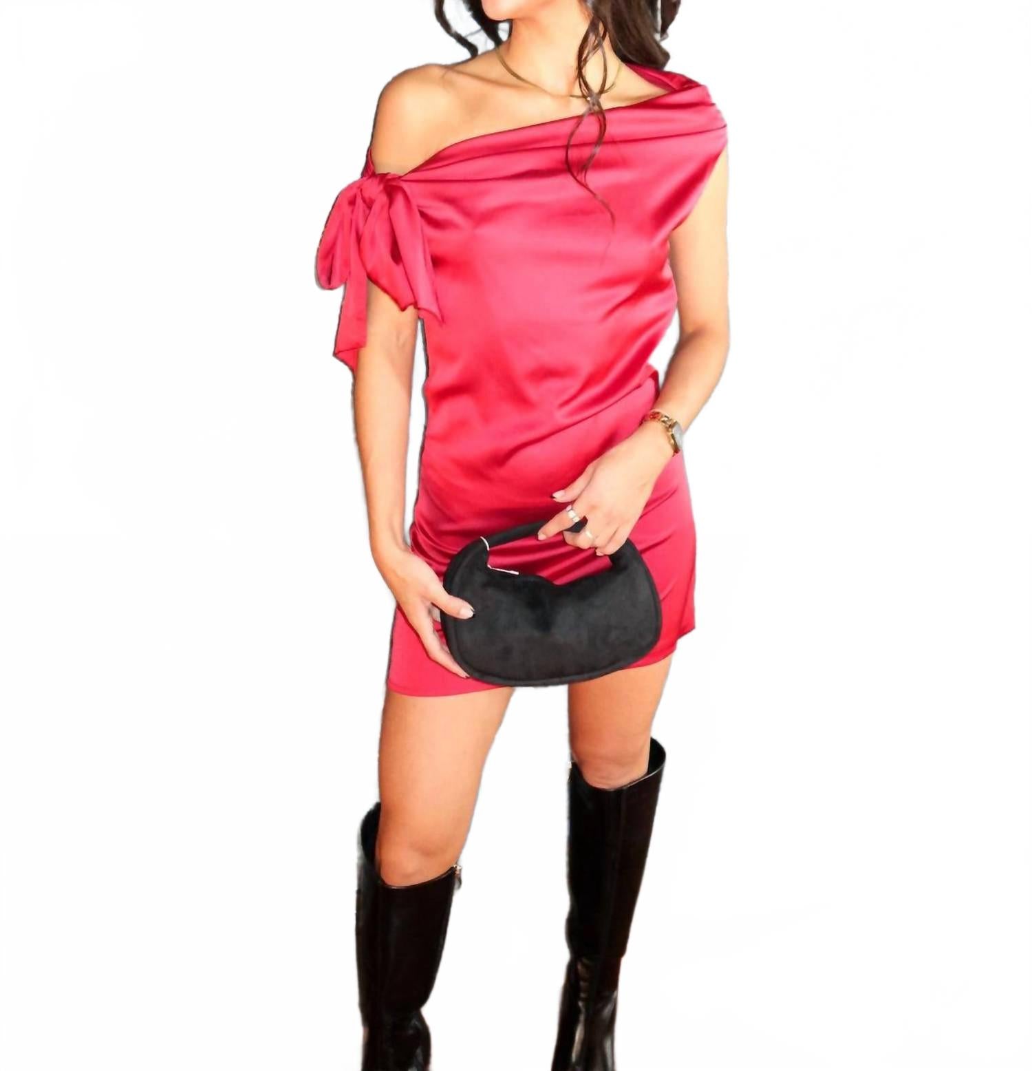 Sofie the Label Бархатное мини-платье красного цвета
Sofie the Label Бархатное мини-платье красного цвета