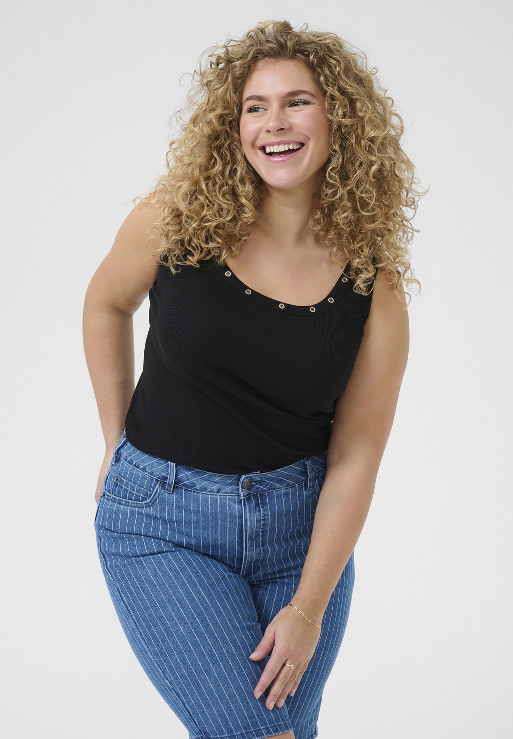 Топ CURVE Kaffe Curve, цвет Black Deep
Топ CURVE Kaffe Curve, цвет Black Deep