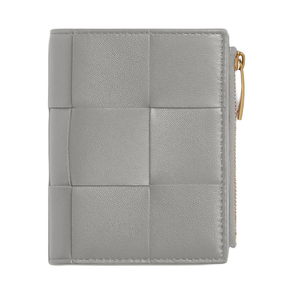 Кошелёк из овчины маленького размера женский серебристо-серый и небесно-голубой Bottega Veneta
Кошелёк из овчины маленького размера женский серебристо-серый и небесно-голубой Bottega Veneta