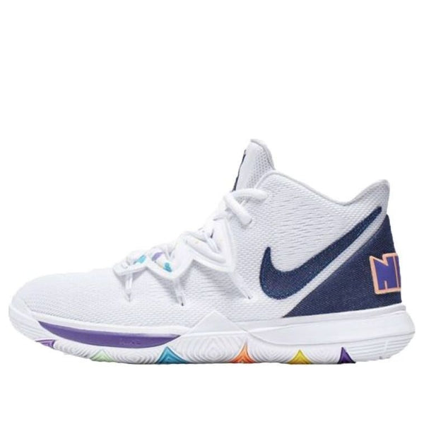 Кроссовки kyrie 5 'have a day' Nike, белый
Кроссовки kyrie 5 'have a day' Nike, белый