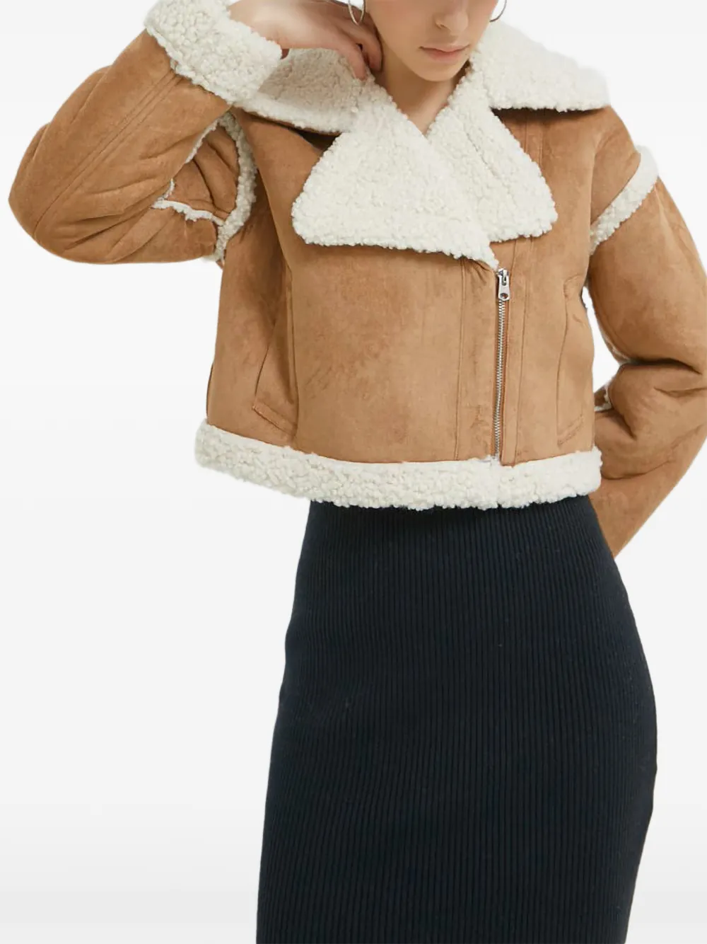 Короткая куртка Abercrombie & Fitch, коричневый
Короткая куртка Abercrombie & Fitch, коричневый