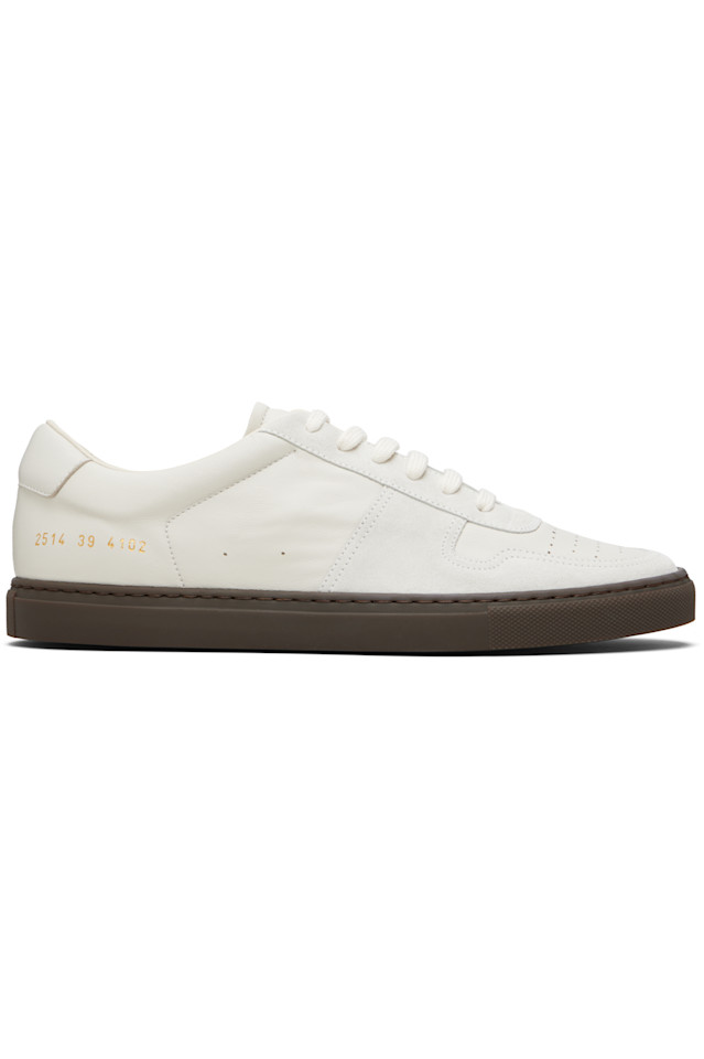 Common Projects Кроссовки Off-White баскетбольные узкие с коричневой подошвой
Common Projects Кроссовки Off-White баскетбольные узкие с коричневой подошвой