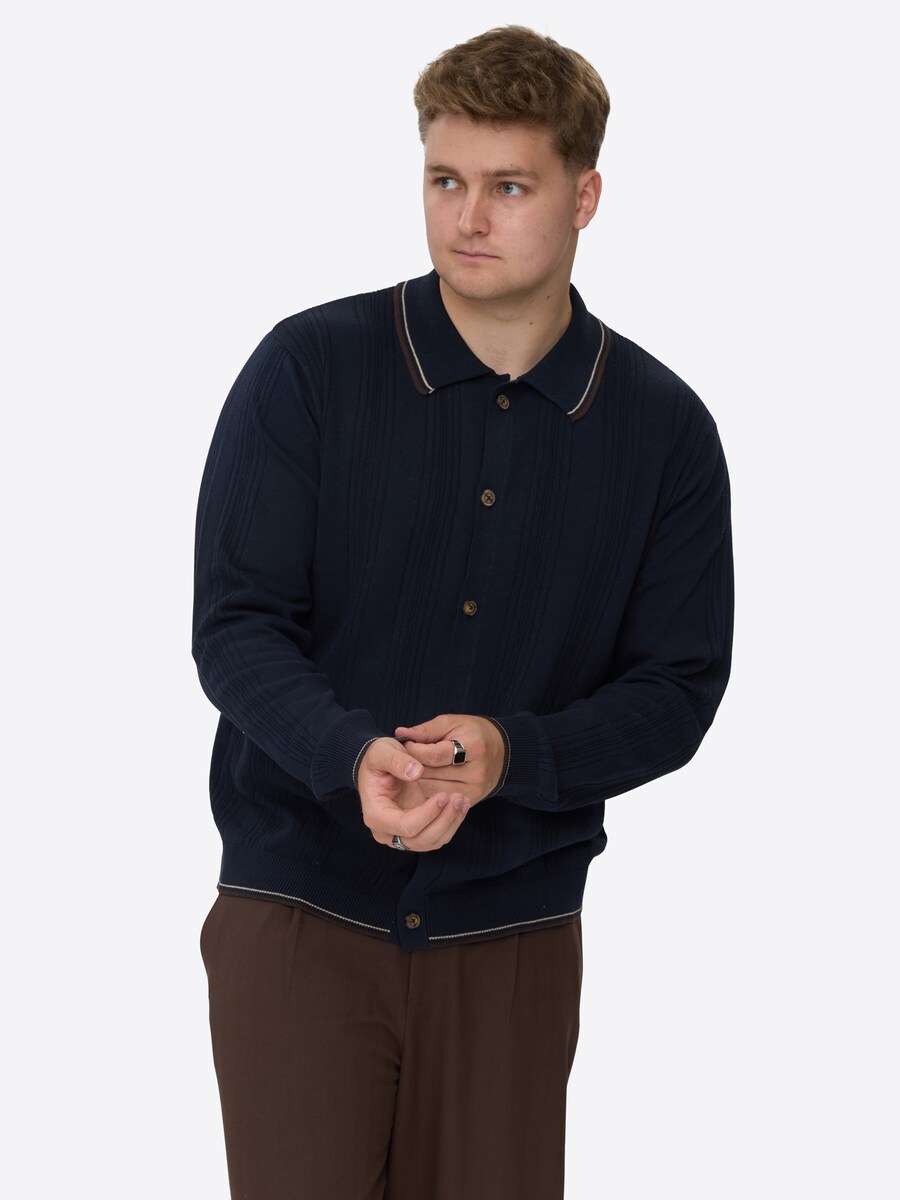 Свитер Dxnmxrk DXFadua, темно-синий
Свитер Dxnmxrk DXFadua, темно-синий