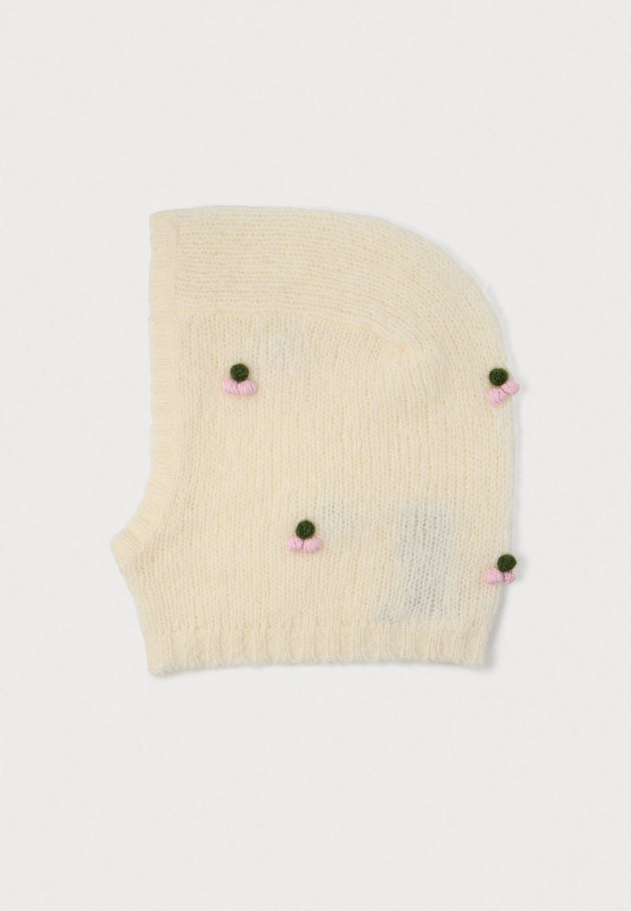 Шапка Stine Goya BALACLAVA, Off-White
Шапка Stine Goya BALACLAVA, Off-White
