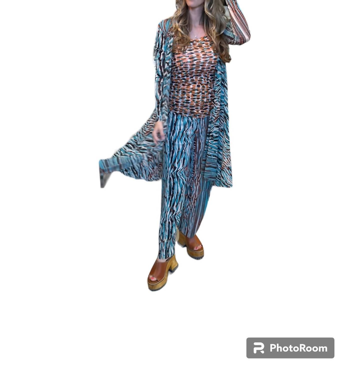 Кардиган с запахом и сеткой в бирюзовом цвете Petit Pois By Viviana G
Кардиган с запахом и сеткой в бирюзовом цвете Petit Pois By Viviana G