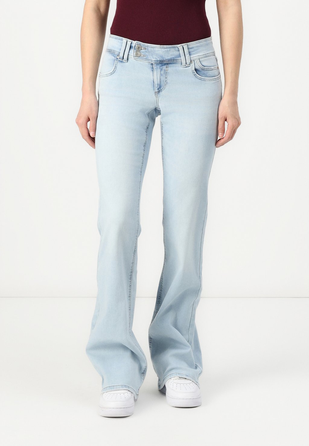 Расклешенные джинсы ONLBLUSH ONLY, синий
Расклешенные джинсы ONLBLUSH ONLY, синий