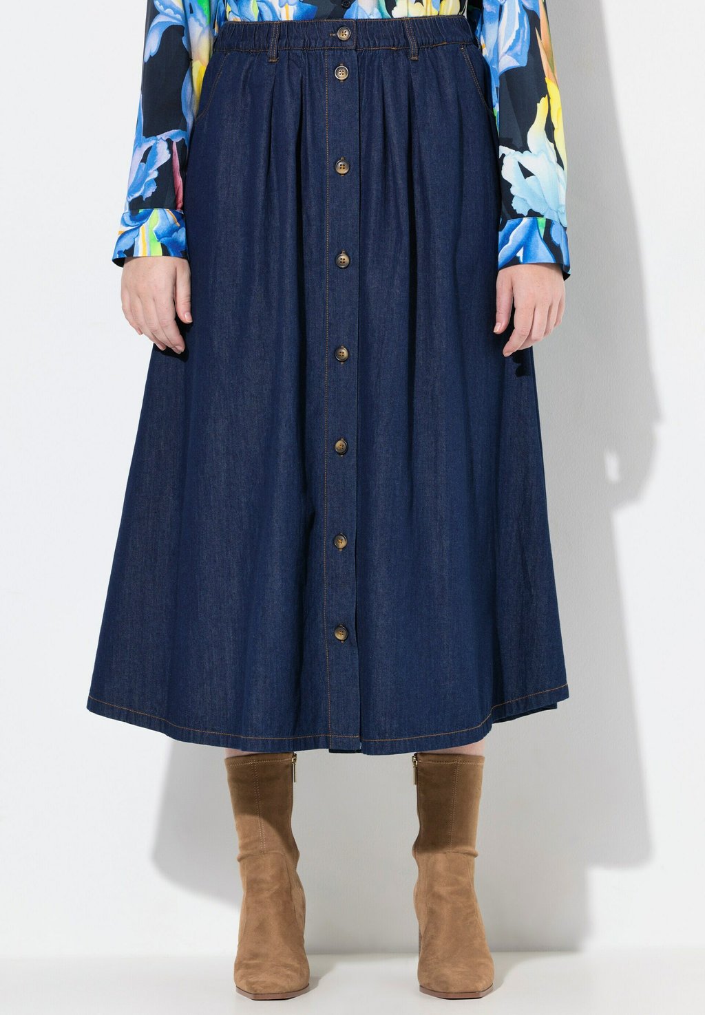 Юбка из денима SCHMUCKKNÖPFE ELASTIKBUND Ulla Popken, темно-синий
Юбка из денима SCHMUCKKNÖPFE ELASTIKBUND Ulla Popken, темно-синий