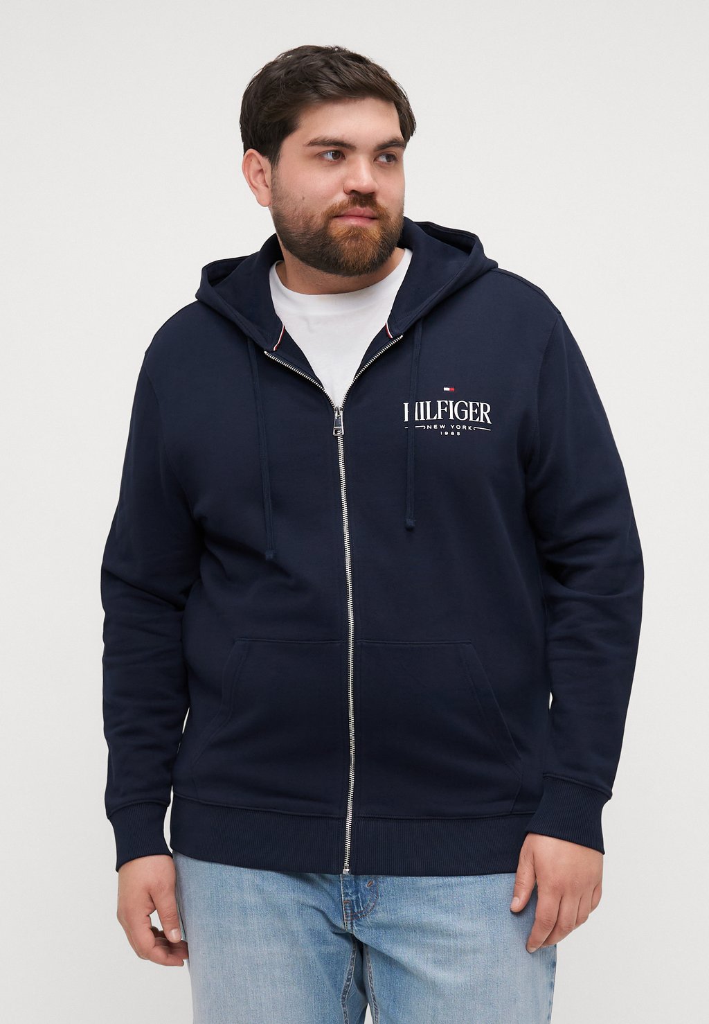 Толстовка на молнии STACKED HOODED ZIP Tommy Hilfiger, темно-синий
Толстовка на молнии STACKED HOODED ZIP Tommy Hilfiger, темно-синий