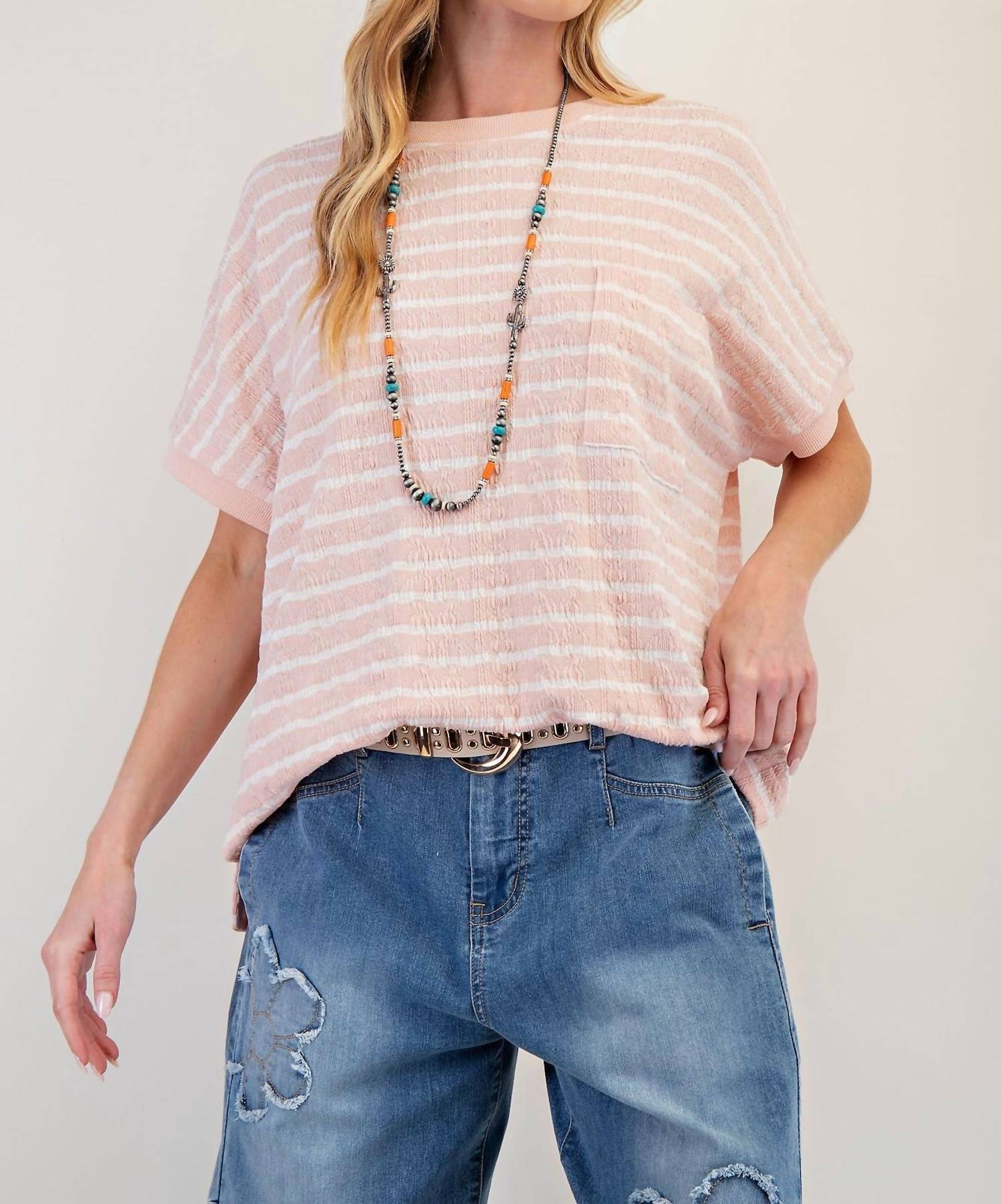 Трикотажный топ с короткими рукавами и текстурированной полоской, розовый Easel
Трикотажный топ с короткими рукавами и текстурированной полоской, розовый Easel