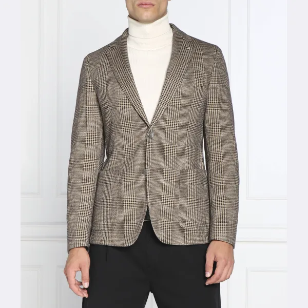 Элегантная куртка приталенного кроя c-hanry-j-224 с добавлением шерсти Boss, коричневый
Элегантная куртка приталенного кроя c-hanry-j-224 с добавлением шерсти Boss, коричневый