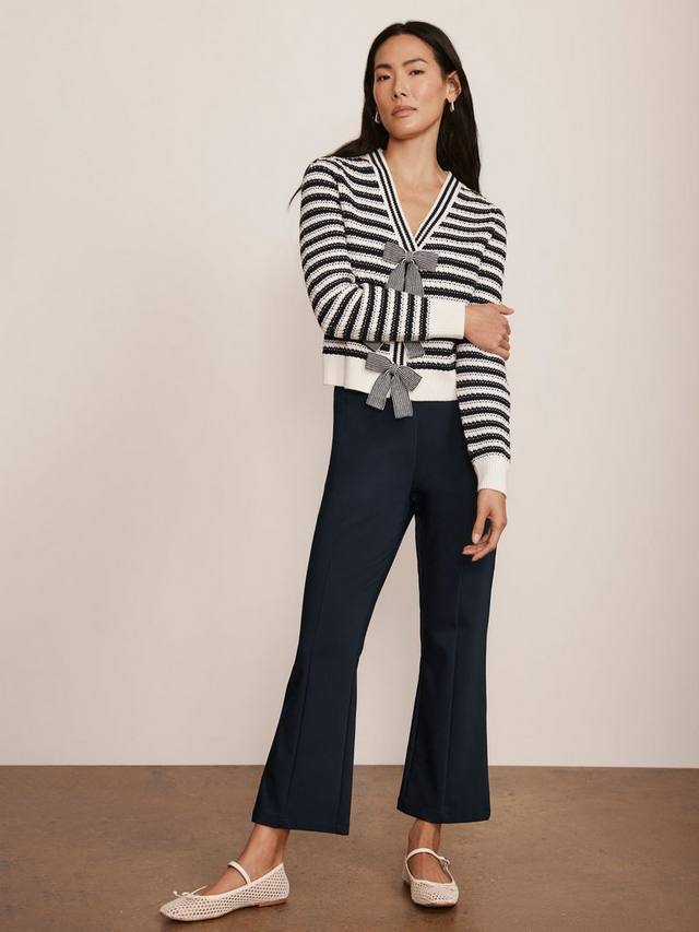 Модные укороченные брюки-клеш Mint Velvet, темно-синий
Модные укороченные брюки-клеш Mint Velvet, темно-синий