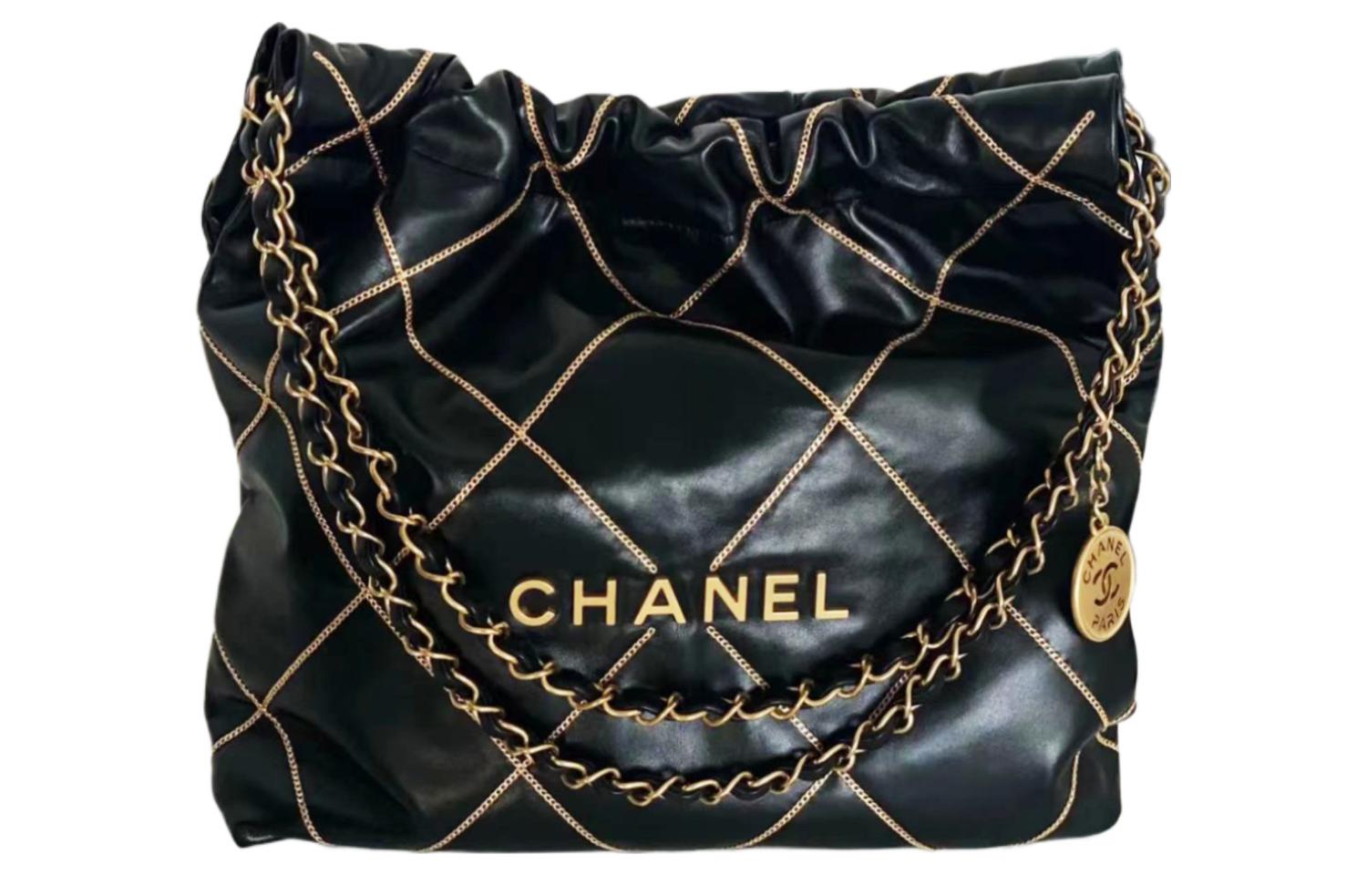 CHANEL Гладкая кожаная сумка-хобо переносная кроссбоди маленькая женская черная 
CHANEL Гладкая кожаная сумка-хобо переносная кроссбоди маленькая женская черная