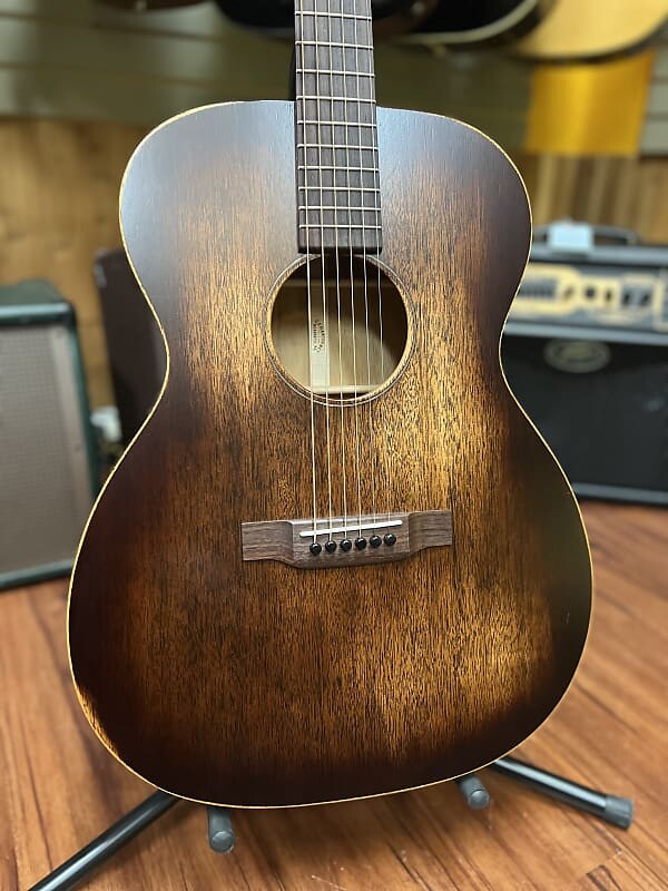Акустическая гитара Martin 000-15M StreetMaster Mahogany Distressed Sunburst w/soft case. New!
Акустическая гитара Martin 000-15M StreetMaster Mahogany Distressed Sunburst w/soft case. New!