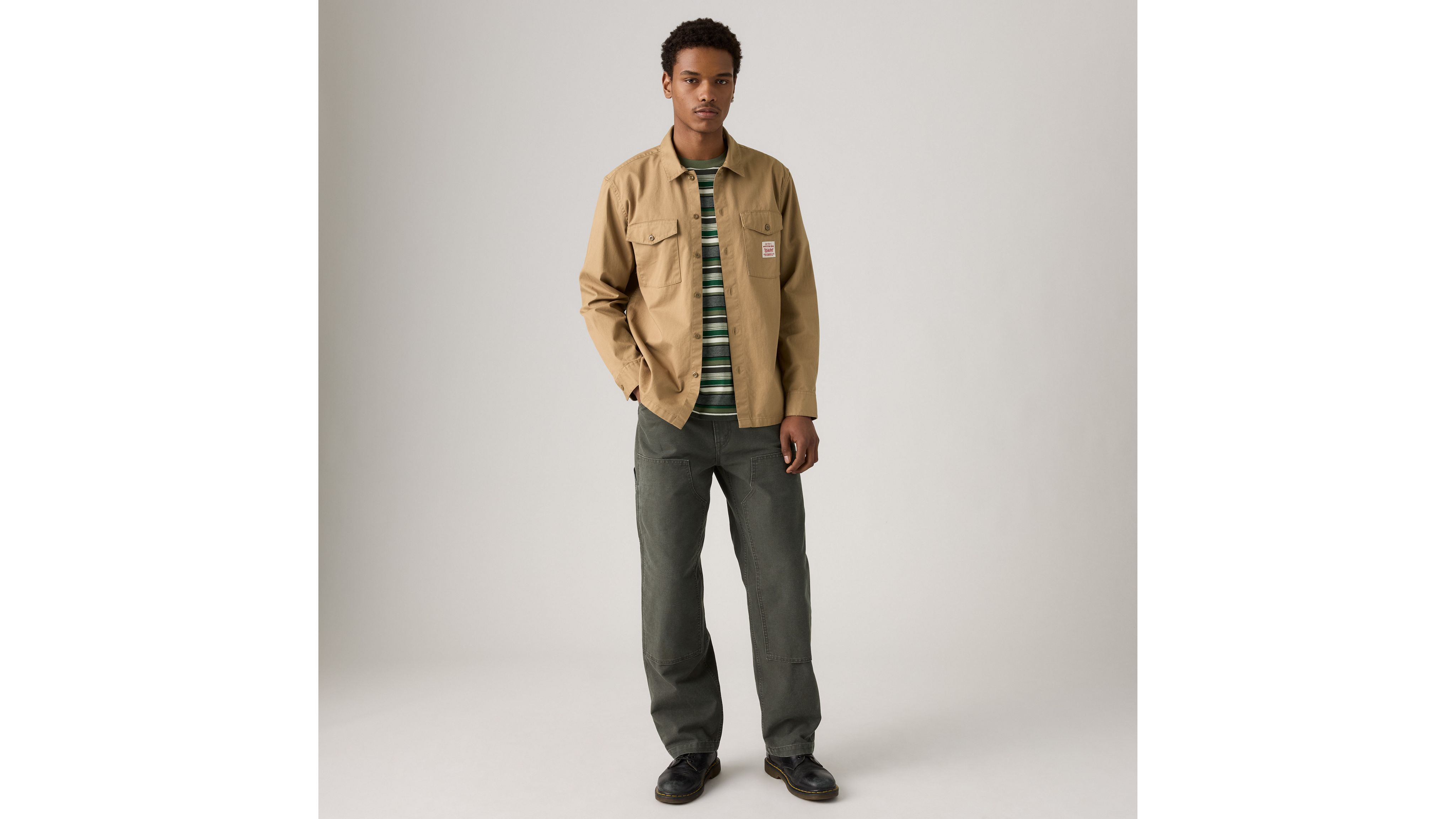 Свободные прямые мужские брюки-карпентер 568 с двойным коленом Levi's, Charcoal Green - Green
Свободные прямые мужские брюки-карпентер 568 с двойным коленом Levi's, Charcoal Green - Green