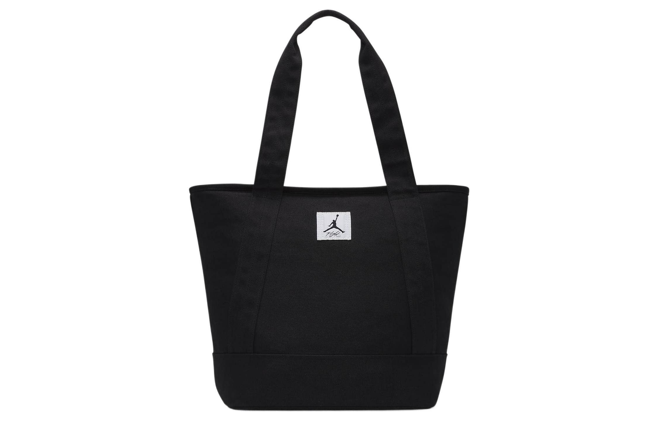 Jordan Дорожная сумка-тоут 38 литров черная
Jordan Дорожная сумка-тоут 38 литров черная