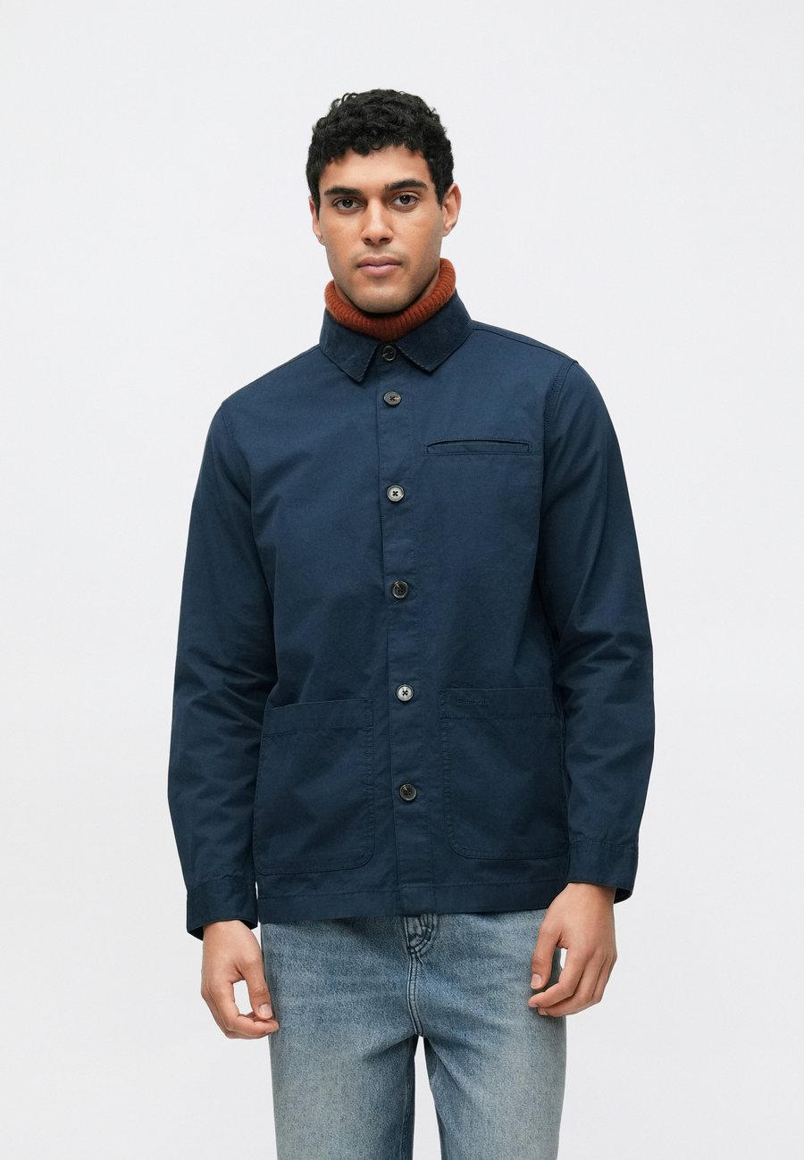 Куртка Barbour COLE TAILORED OVERSHIRT, Navy/Dark Blue
Куртка Barbour COLE TAILORED OVERSHIRT, Navy/Dark Blue