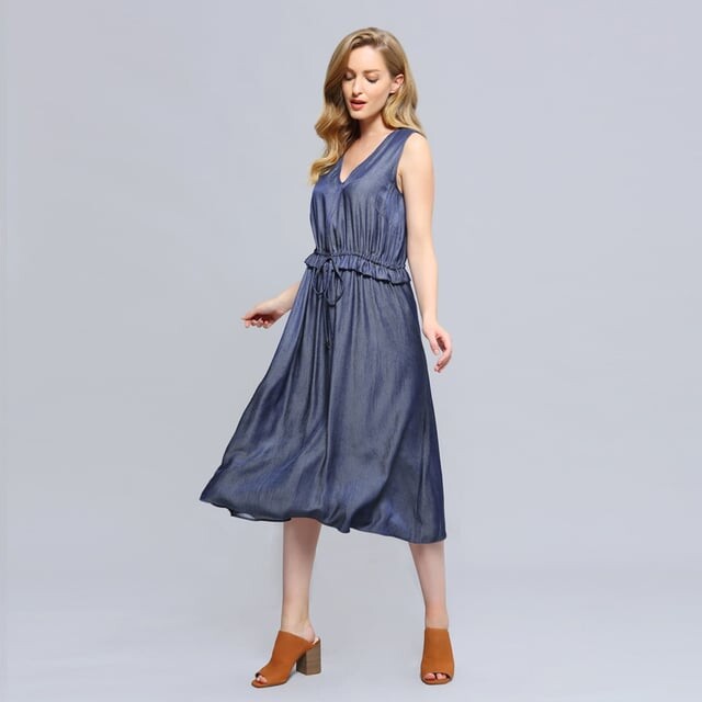 Платье миди с V-образным вырезом и регулируемой талией Smart And Joy, синий
Платье миди с V-образным вырезом и регулируемой талией Smart And Joy, синий