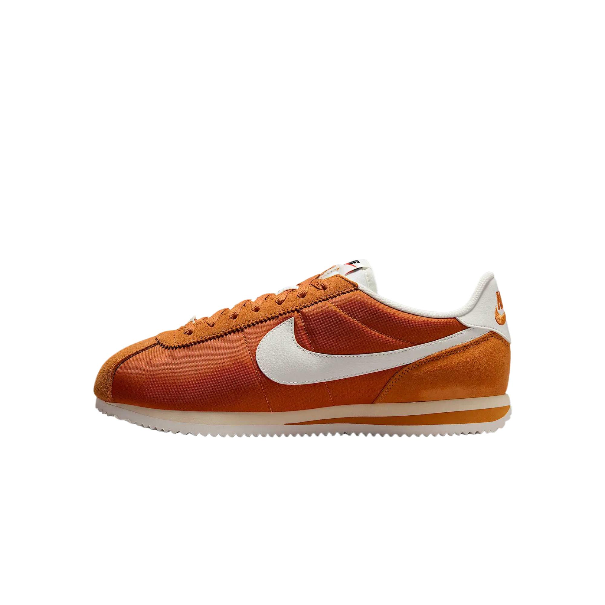Кроссовки Cortez Txt Monarch Muslin Sail Nike, оранжевый
Кроссовки Cortez Txt Monarch Muslin Sail Nike, оранжевый
