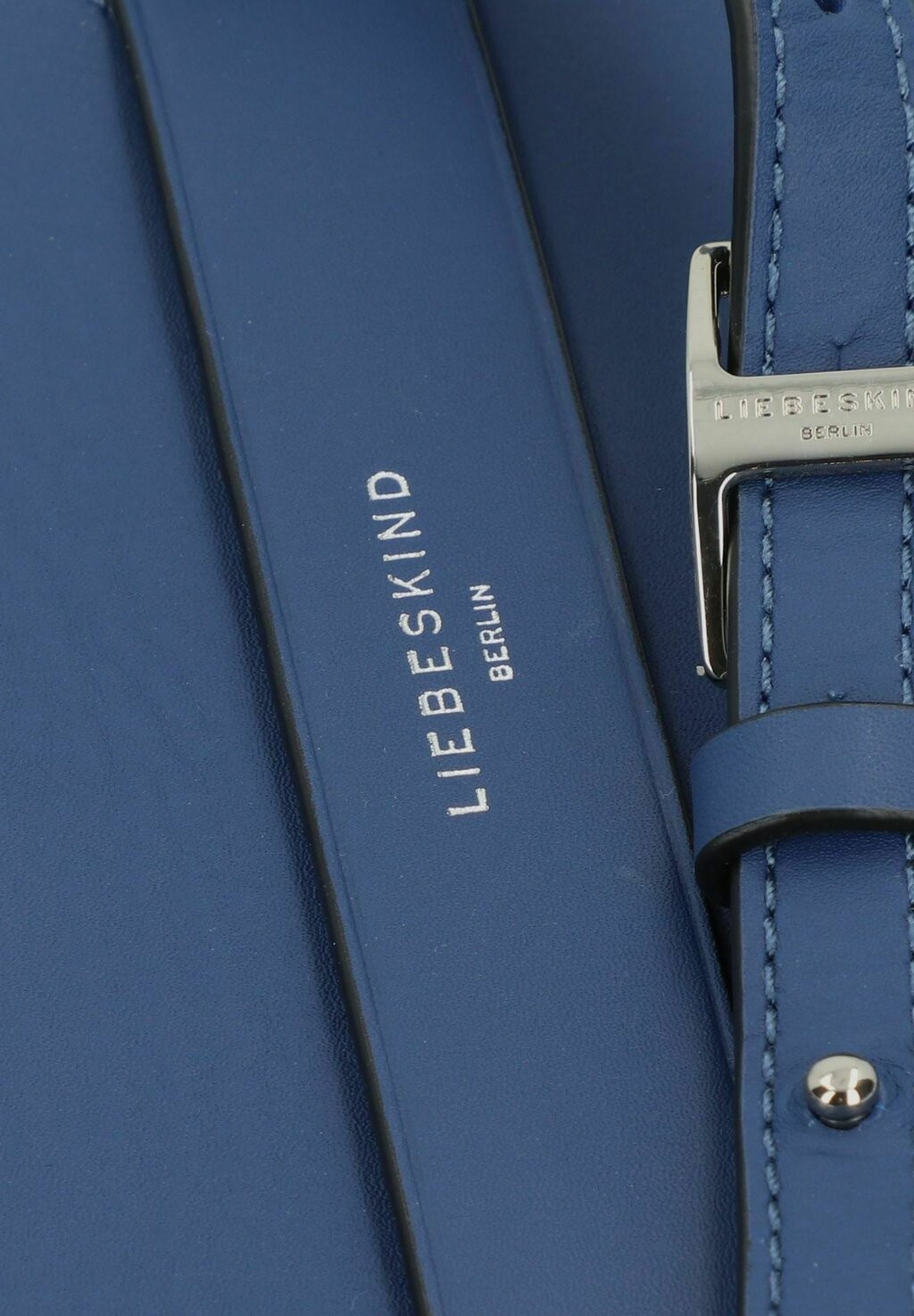 Сумка через плечо LORA 20 CM Liebeskind Berlin, синий
Сумка через плечо LORA 20 CM Liebeskind Berlin, синий