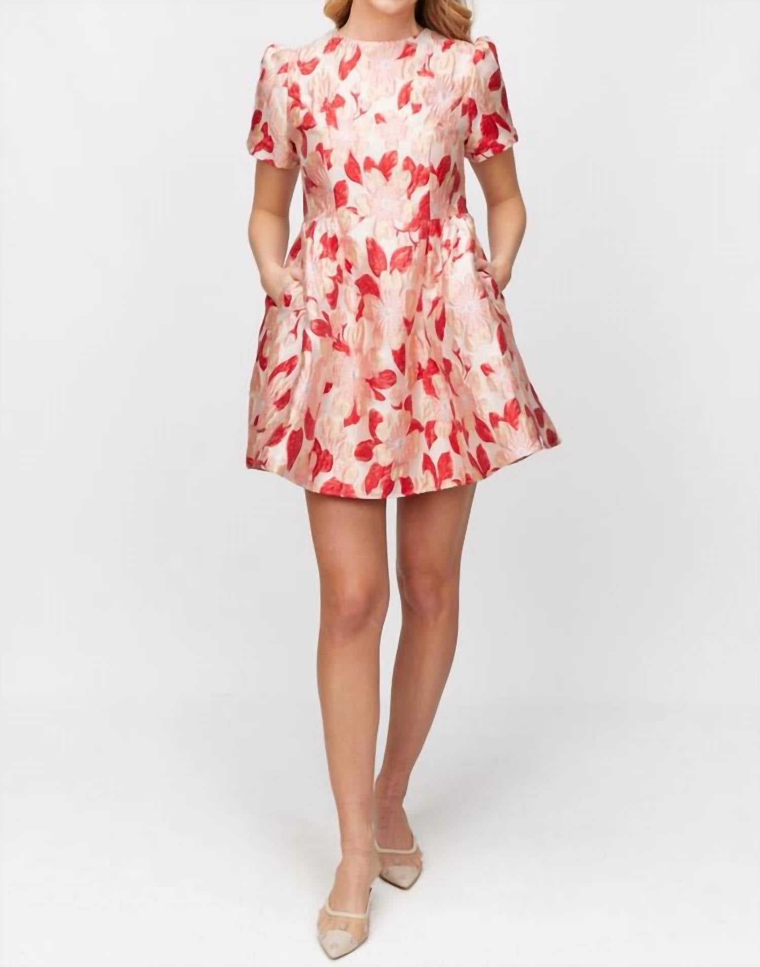 Жаккардовое мини-платье в розово-красном цвете Before You Collection
Жаккардовое мини-платье в розово-красном цвете Before You Collection