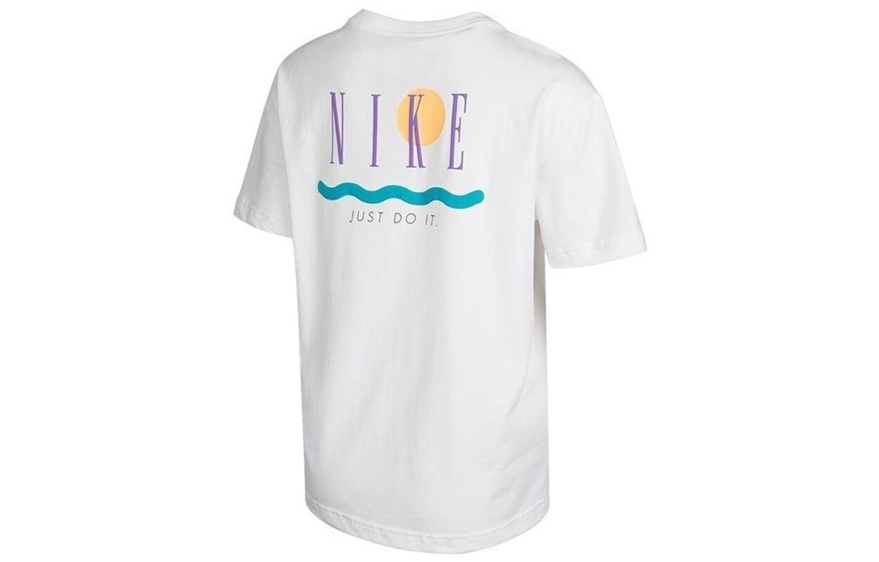 Футболка женская белая Nike
Футболка женская белая Nike