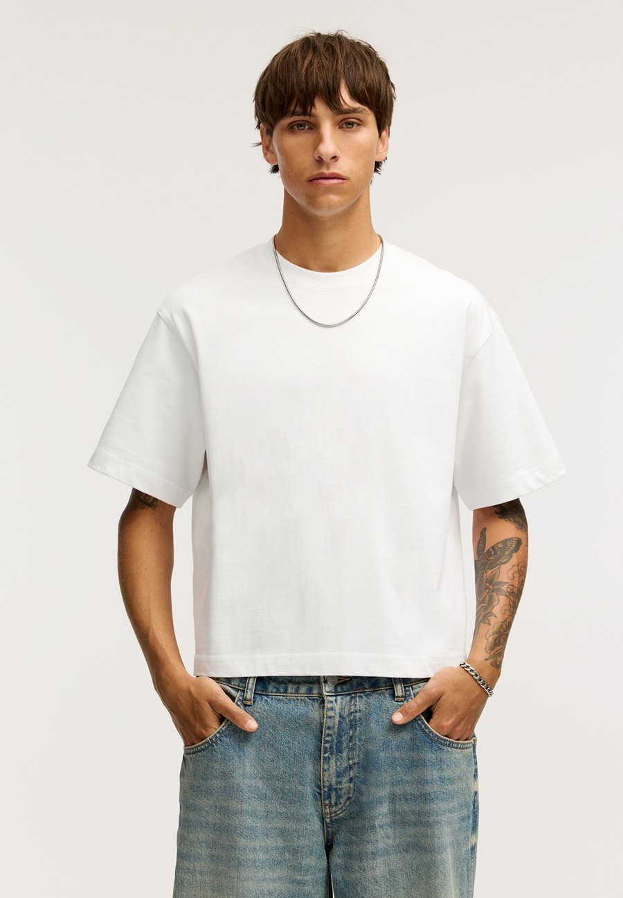 Футболка PULL&BEAR CROPPED, White
Футболка PULL&BEAR CROPPED, White