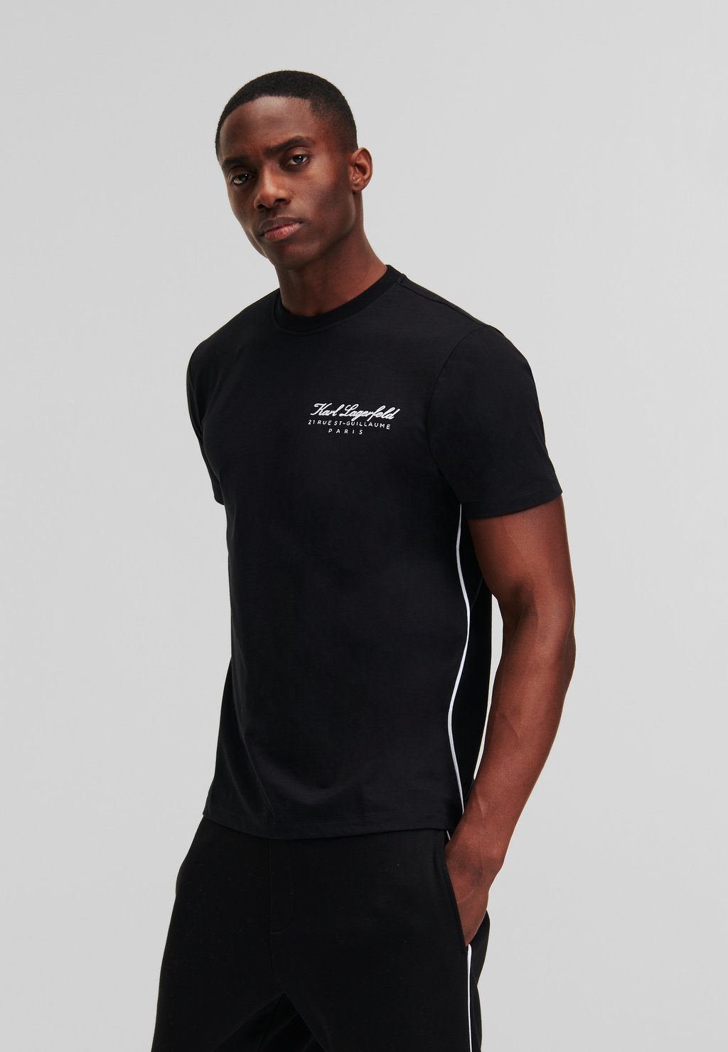 Футболка KARL LAGERFELD, черный
Футболка KARL LAGERFELD, черный