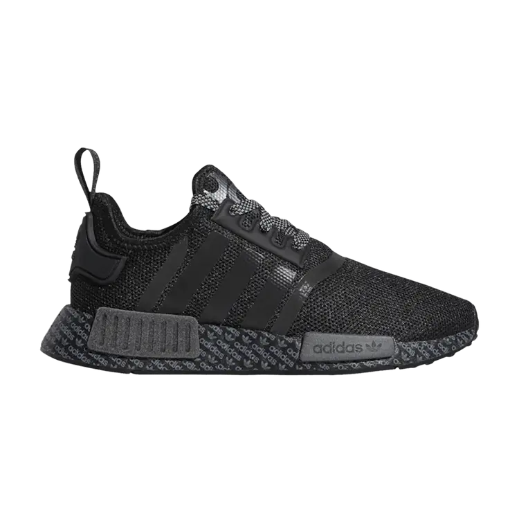 Кроссовки adidas NMD_R1 J 'Boost Print - Black Night', черный
Кроссовки adidas NMD_R1 J 'Boost Print - Black Night', черный