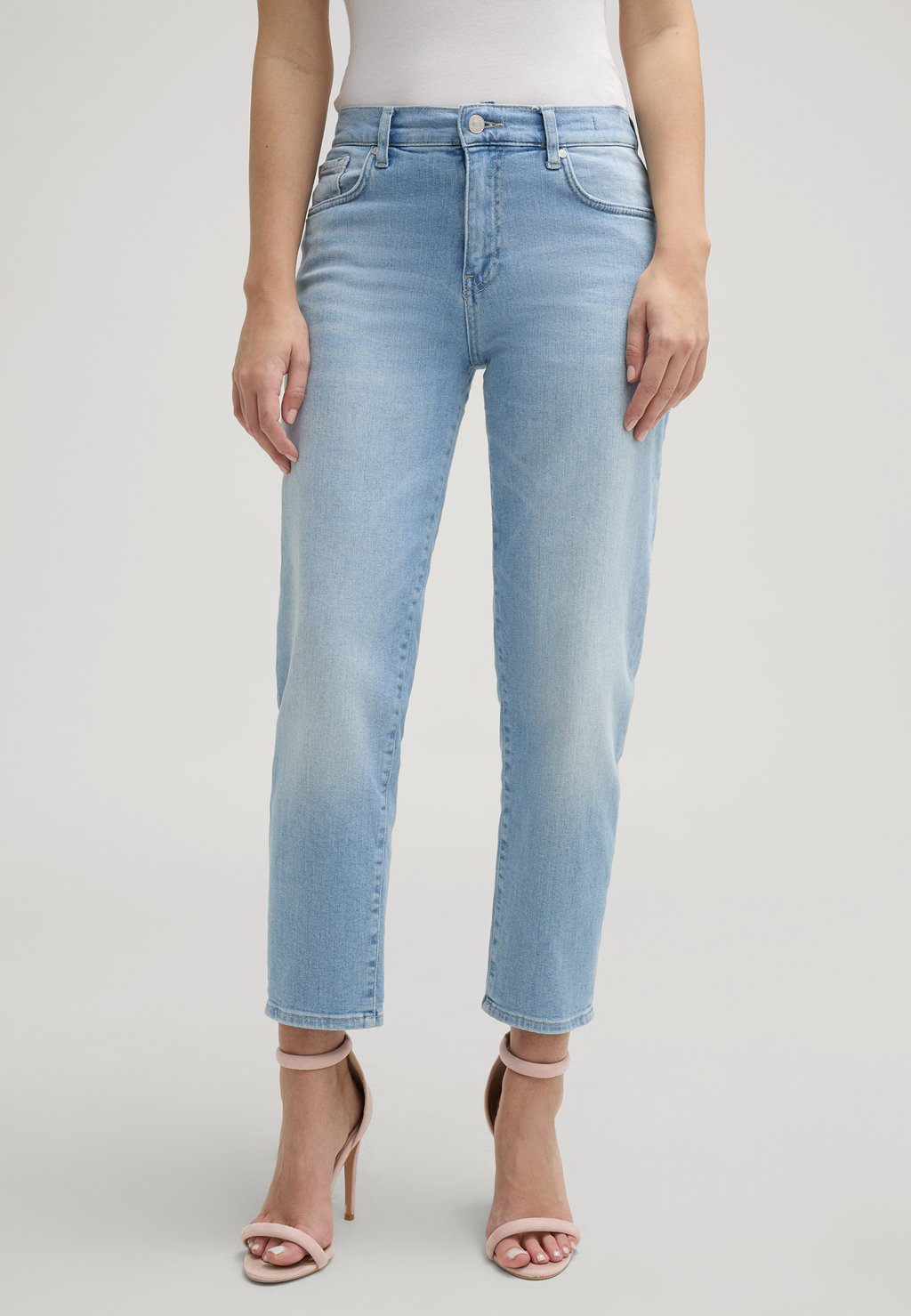 Зауженные джинсы MARLIN JOOP!, светло-голубой
Зауженные джинсы MARLIN JOOP!, светло-голубой