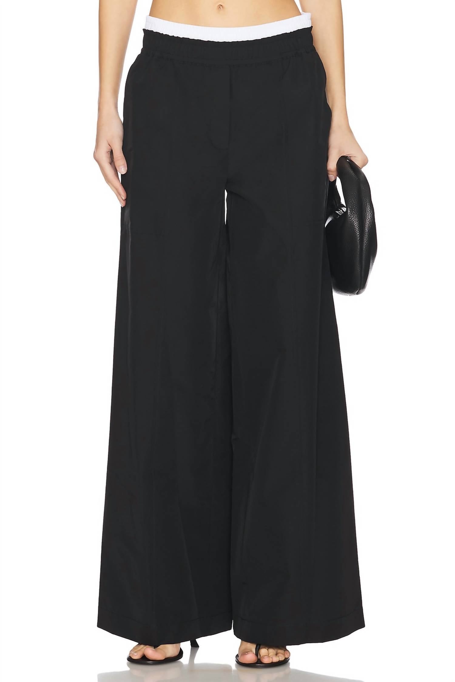 Олли Двойная резинка на поясе брюки в черном мульти JONATHAN SIMKHAI
Олли Двойная резинка на поясе брюки в черном мульти JONATHAN SIMKHAI