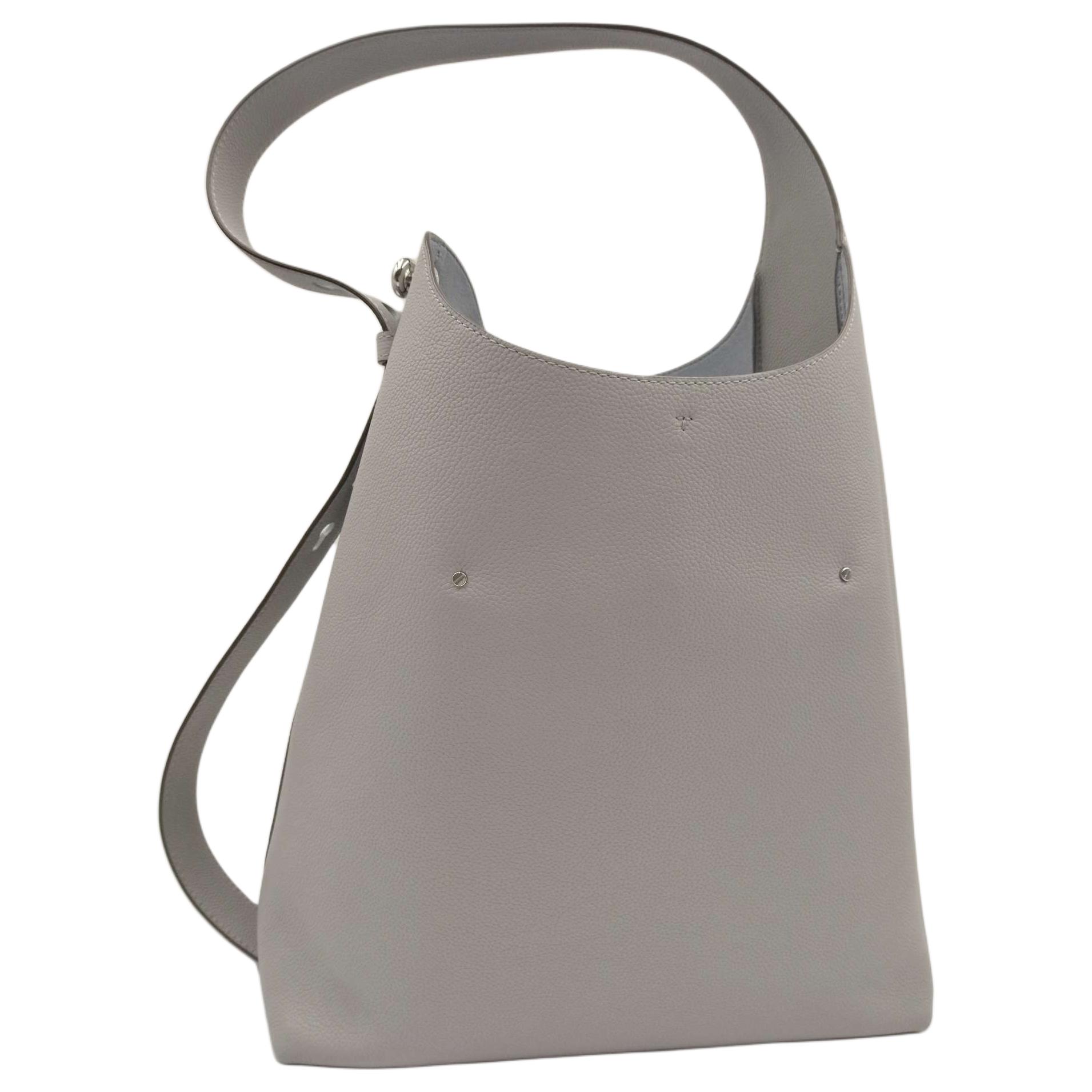 TORY BURCH Кожаная сумка ромео среднего размера женская серая
TORY BURCH Кожаная сумка ромео среднего размера женская серая