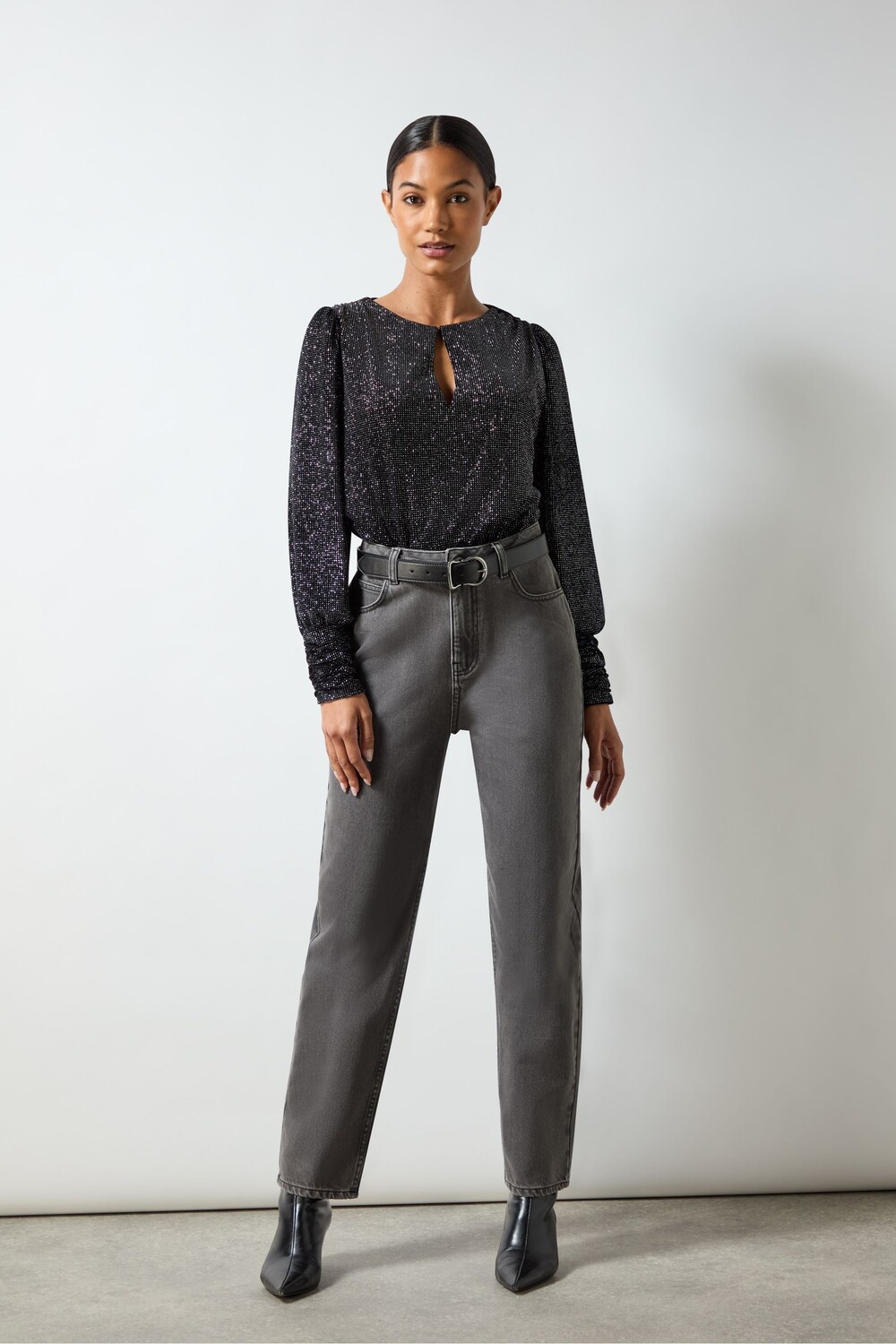 Боди из бархата с блестками Ro&Zo, черный
Боди из бархата с блестками Ro&Zo, черный