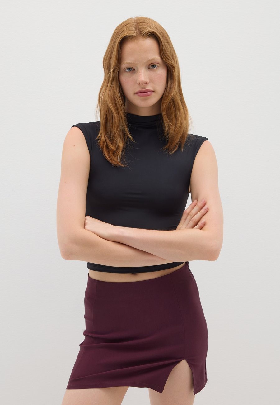Топ B.ANGEL SLEEVELESS, Black
Топ B.ANGEL SLEEVELESS, Black