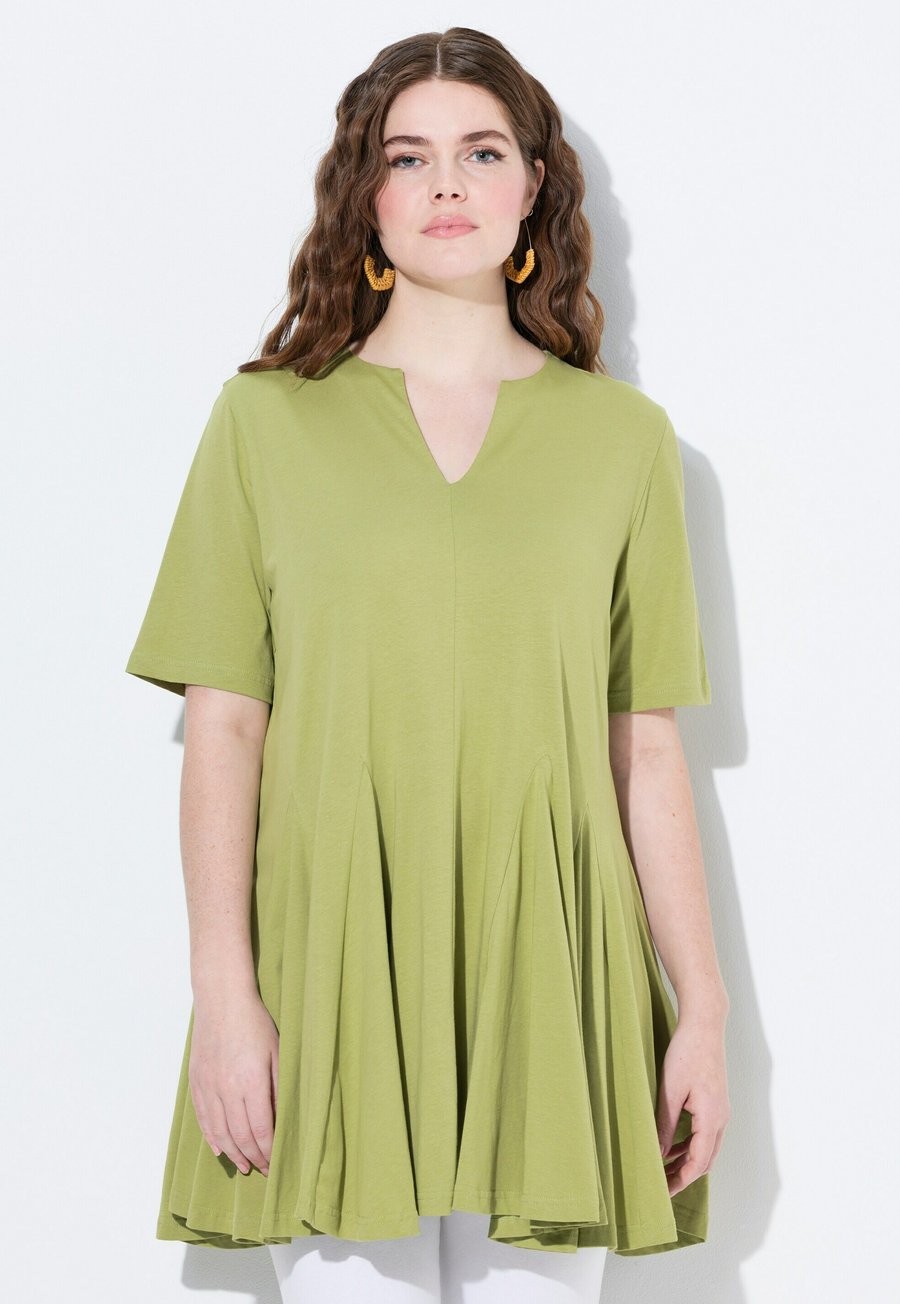 Футболка Ulla Popken TUNIC, Sage/Light Green, Зеленый, Футболка Ulla Popken TUNIC, Sage/Light Green
Футболка Ulla Popken TUNIC, Sage/Light Green, Зеленый, Футболка Ulla Popken TUNIC, Sage/Light Green