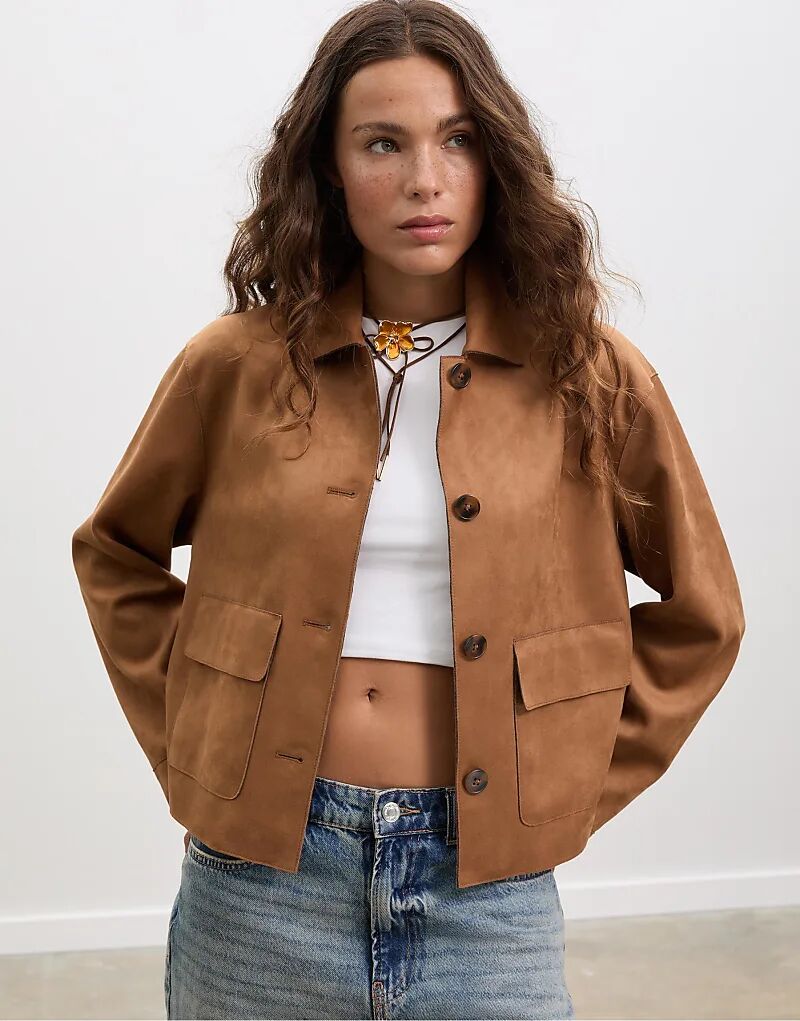 Куртка Stradivarius из искусственной замши с карманами светло-верблюжьего цвета 
Куртка Stradivarius из искусственной замши с карманами светло-верблюжьего цвета