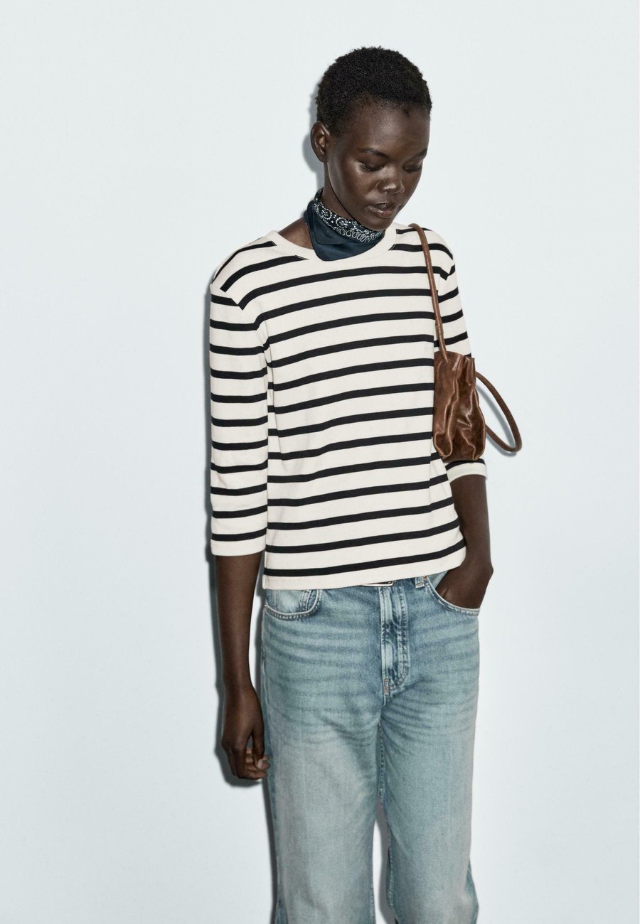 Топ Massimo Dutti STRIPED 3/4 LENGHT SLEEVES, Beige
Топ Massimo Dutti STRIPED 3/4 LENGHT SLEEVES, Beige