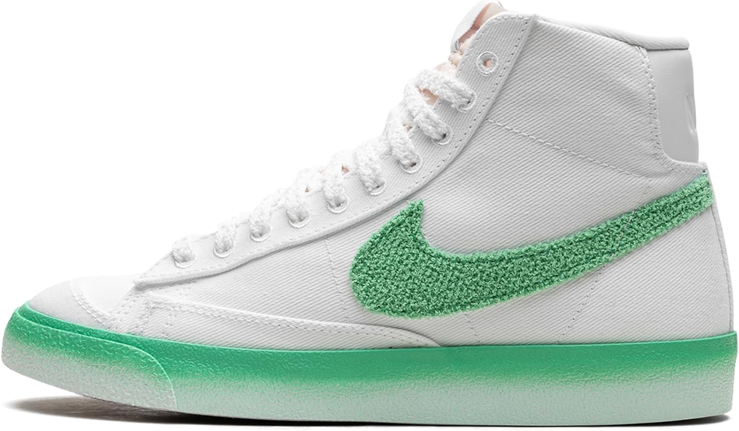 Женские кроссовки Nike Blazer Mid '77, White/Spring Green/Barely Green
Женские кроссовки Nike Blazer Mid '77, White/Spring Green/Barely Green