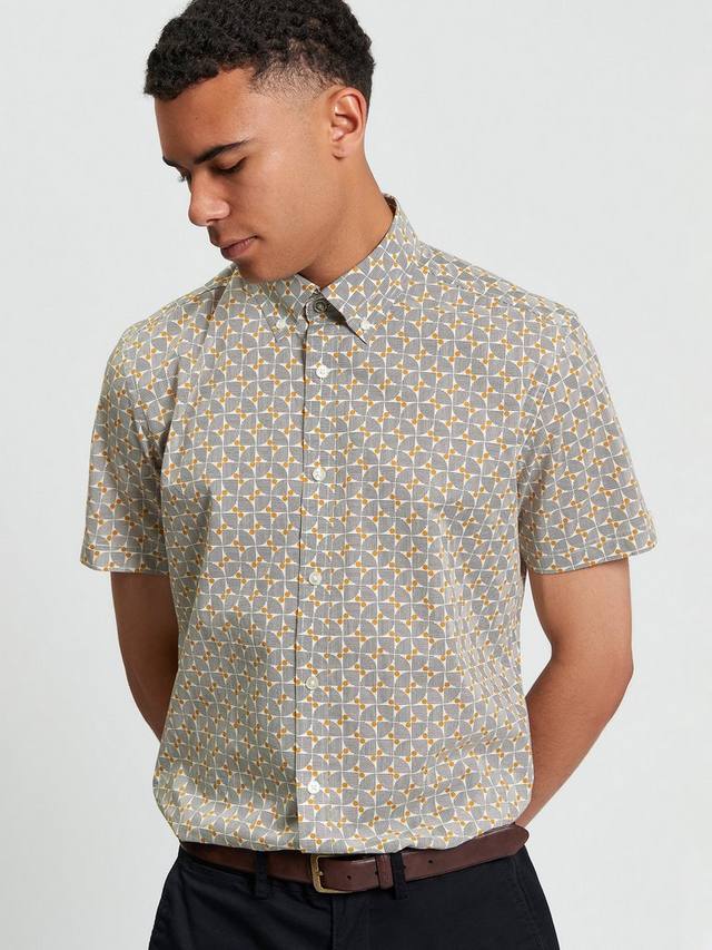 Хлопковая рубашка ретро с геометрическим принтом Regular Fit Ben Sherman, Mustard
Хлопковая рубашка ретро с геометрическим принтом Regular Fit Ben Sherman, Mustard