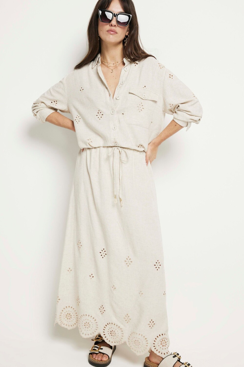 Юбка с диагональным подолом и вышивкой бродери River Island, серый
Юбка с диагональным подолом и вышивкой бродери River Island, серый