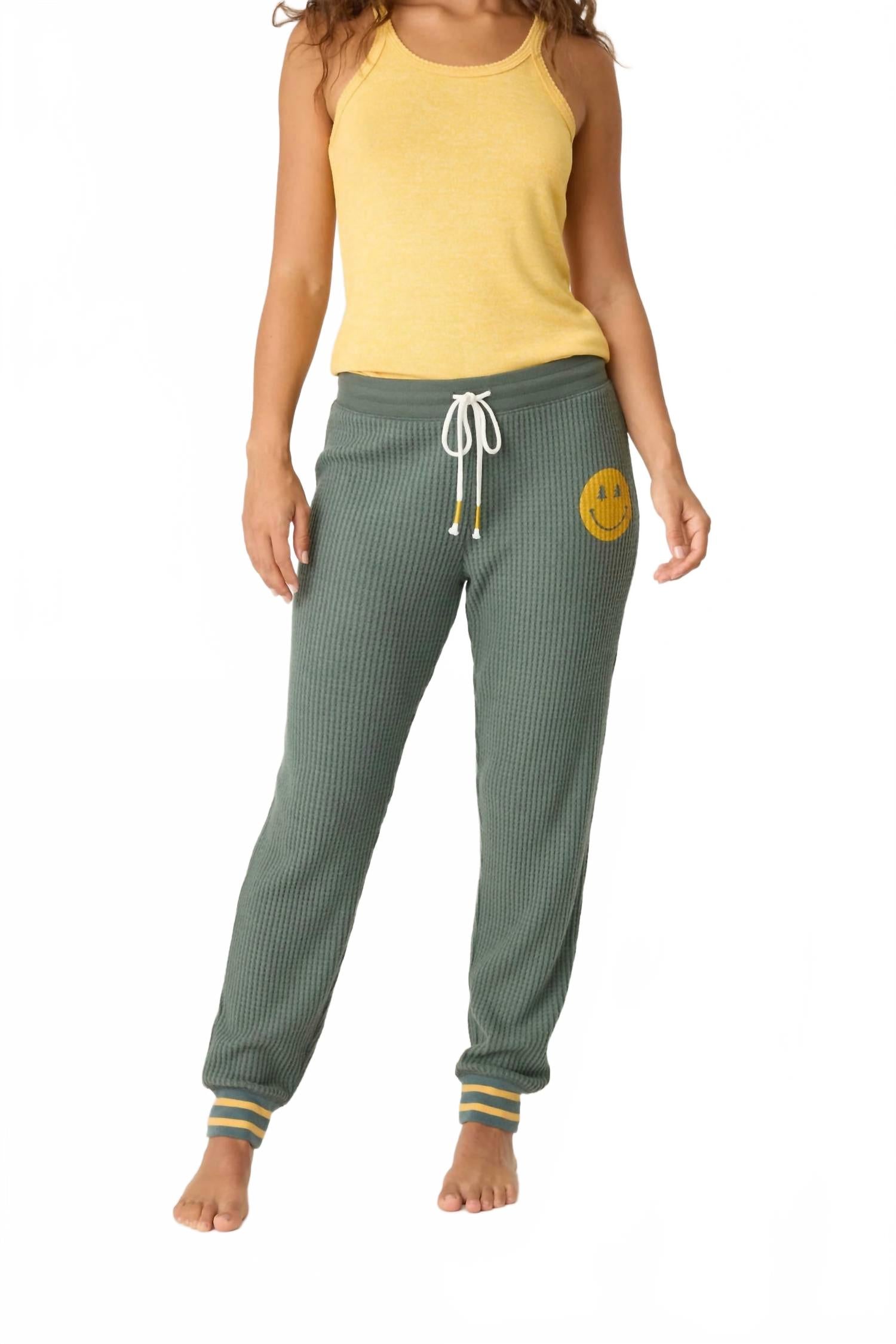 Уютные термоштаны Campfire Cozy Thermal Lounge в цвете шалфейный лист PJ Salvage, Sage Leaf
Уютные термоштаны Campfire Cozy Thermal Lounge в цвете шалфейный лист PJ Salvage, Sage Leaf