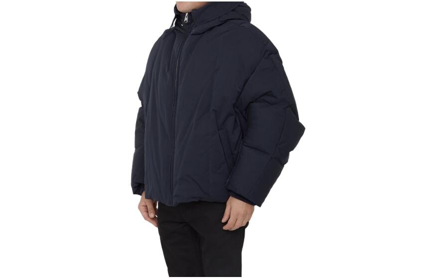 Пуховик мужской темно-синий Bottega Veneta, темно-синий
Пуховик мужской темно-синий Bottega Veneta, темно-синий