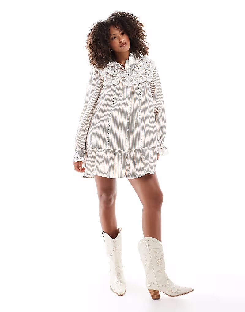 Платье-рубашка Miss Selfridge в стиле вестерн с воланами и полосатым принтом
Платье-рубашка Miss Selfridge в стиле вестерн с воланами и полосатым принтом