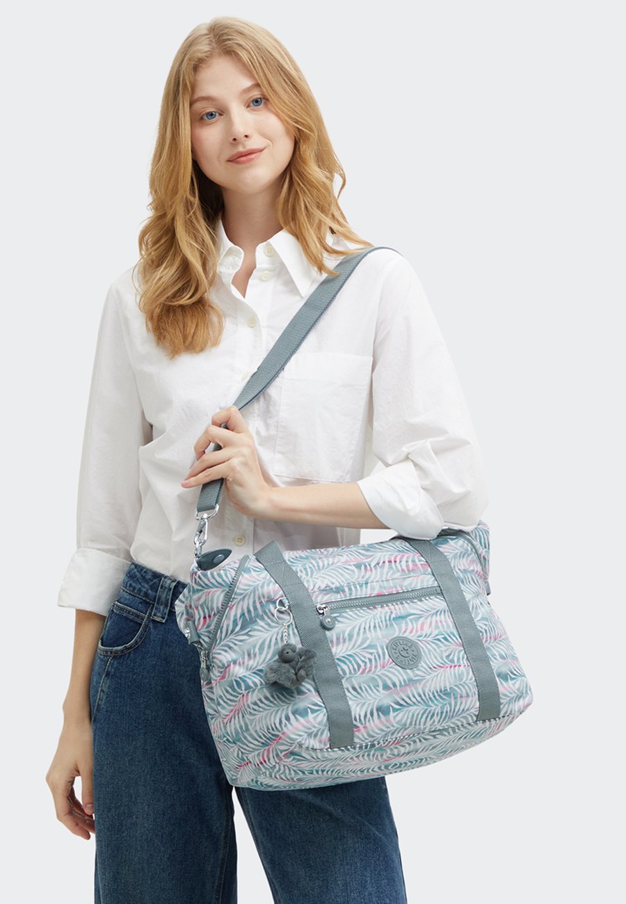 Сумка Kipling ART, Palmtree Leaves/Light Green
Сумка Kipling ART, Palmtree Leaves/Light Green