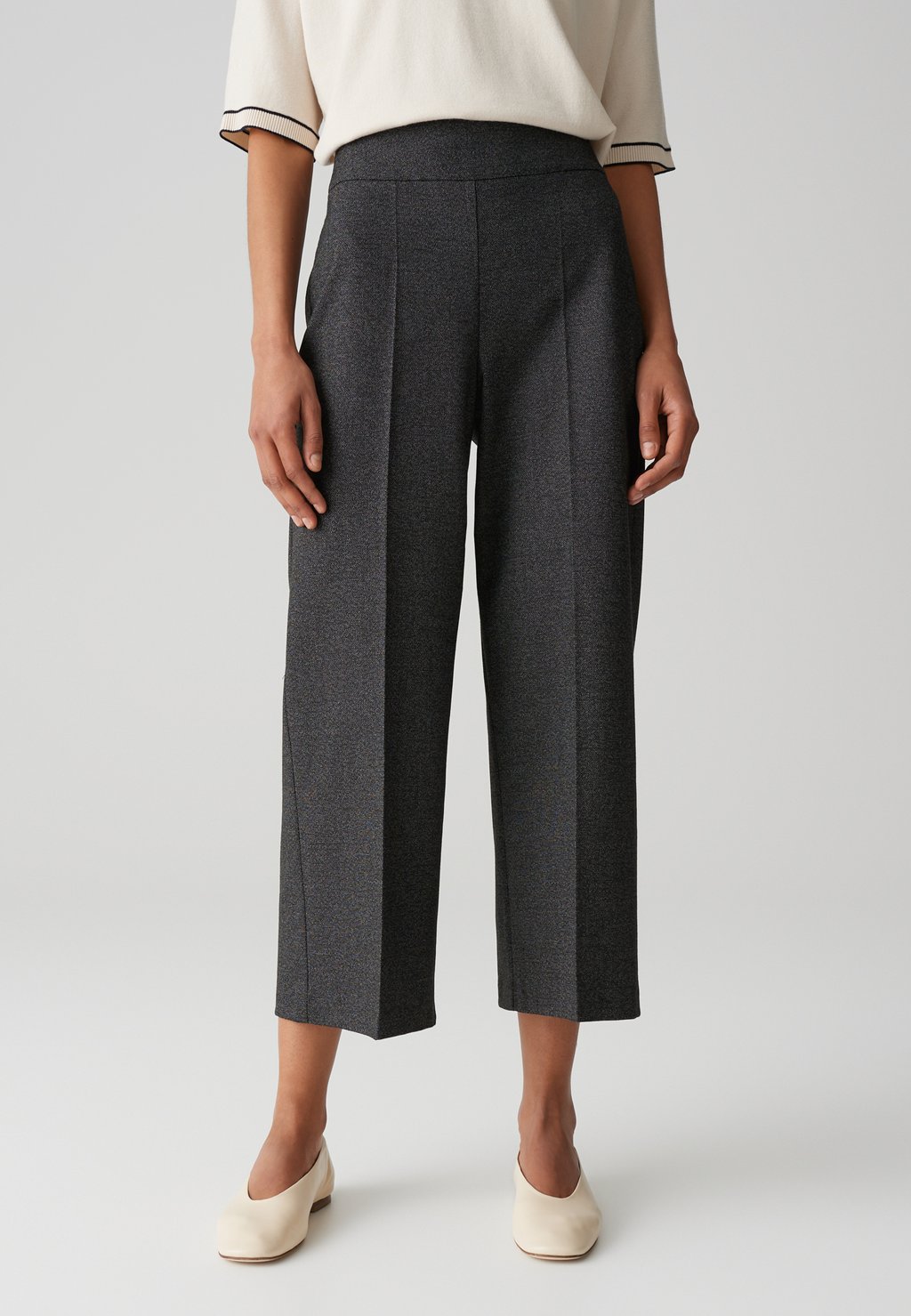 Брюки MISHA PIXEL OPUS, черный
Брюки MISHA PIXEL OPUS, черный